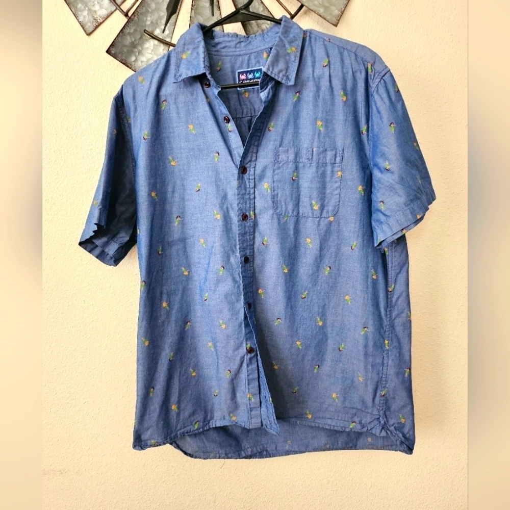 Charlrston Threads Men's Blue Short Sleeve Shirt Size Large.